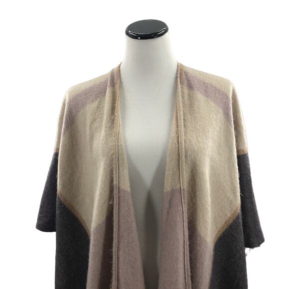 Woolrich Raegan Plaid Cozy Blanket Wrap - Picture 4 of 9